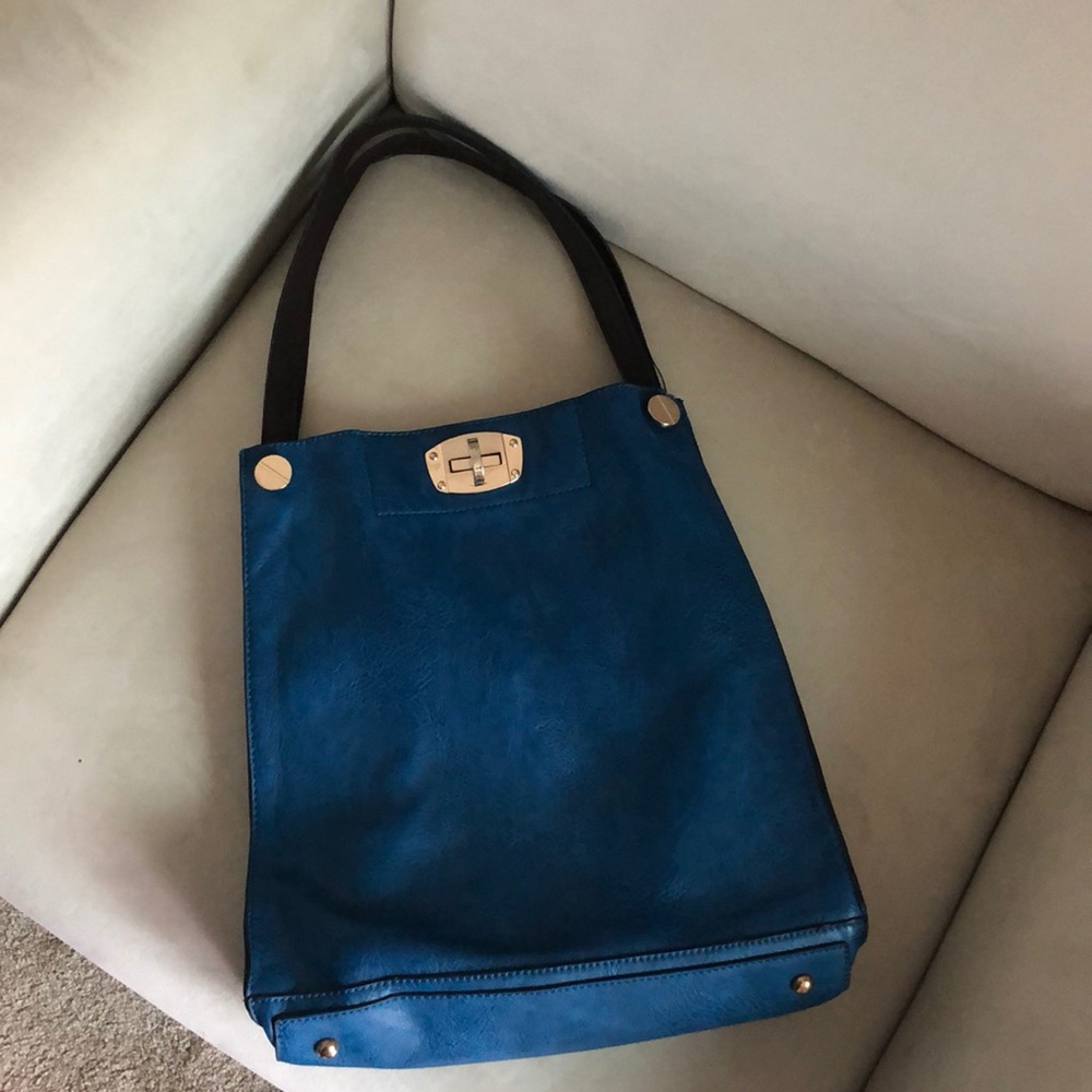 EUC leather bag 🤩